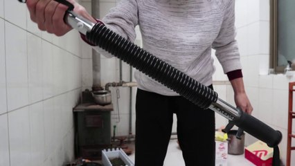 indoor exercise due to the cold rain, fitness time