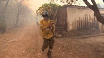 Firefighters battle wildfire in Argentina