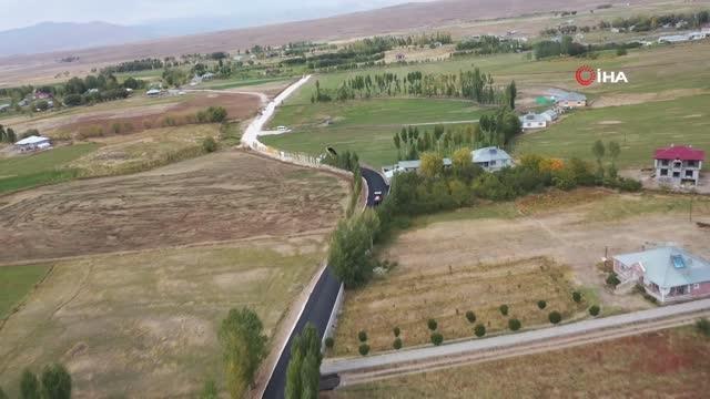 Van Büyükşehir Belediyesi Erciş'te 25,5 kilometre yol ve asfalt çalışması yapıyor