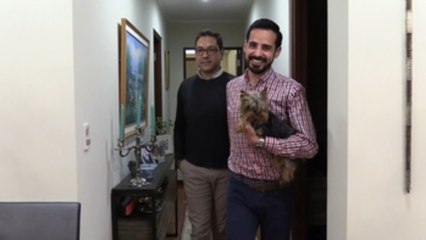 Una pareja homosexual halla la manera de unirse legalmente en Bolivia