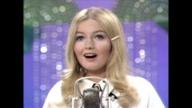 Mary Hopkin - Love Is The Sweetest Thing (Live On The Ed Sullivan Show, May 25, 1969)