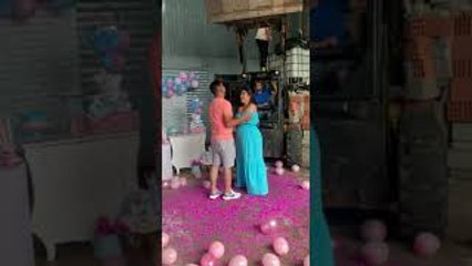 Adorable Reaction to New Little Girl in Gender Reveal