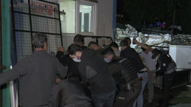 Yabancı uyruklu kâğıt toplayıcılarına gece yarısı operasyon