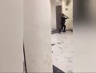 Lahore High Court Mein Wakeel ki Gunda Gardi,Must watch | Indus Plus News Tv