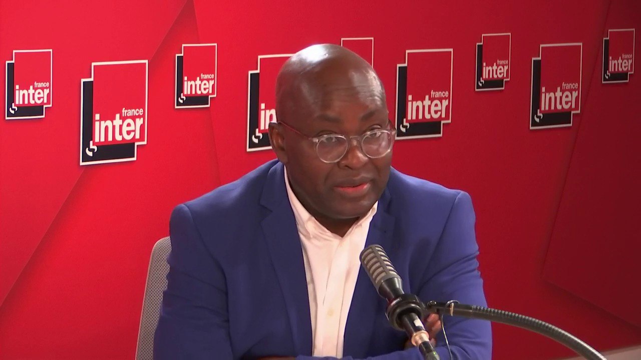Achille Mbembe, historien : "L'Afrique est travaillée par deux forces : celles de l'innovation et celles de clôture, de mort. Le moment est venu [pour la France] de faire un choix et sortir de l'ambiguïté"