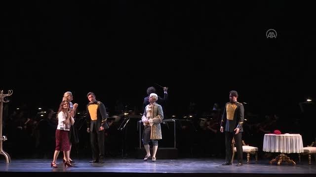 Mozart'ın ünlü operası Cosi Fan Tutte İstanbul'da prömiyer yaptı