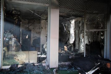 Son dakika haber: Kargo firmasına ait iş yerindeki yangın söndürüldü