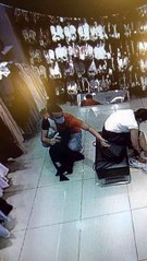 Hırsızlık şüphelisini telefon ekranı fotoğrafındaki tişörtü ele verdi