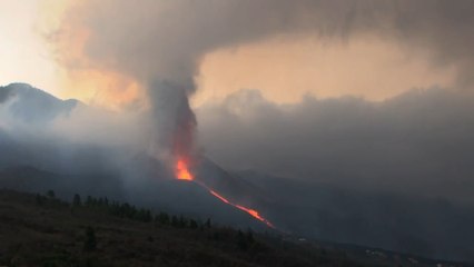 La nube de ceniza obliga a suspender los vuelos de Binter y Canaryfly