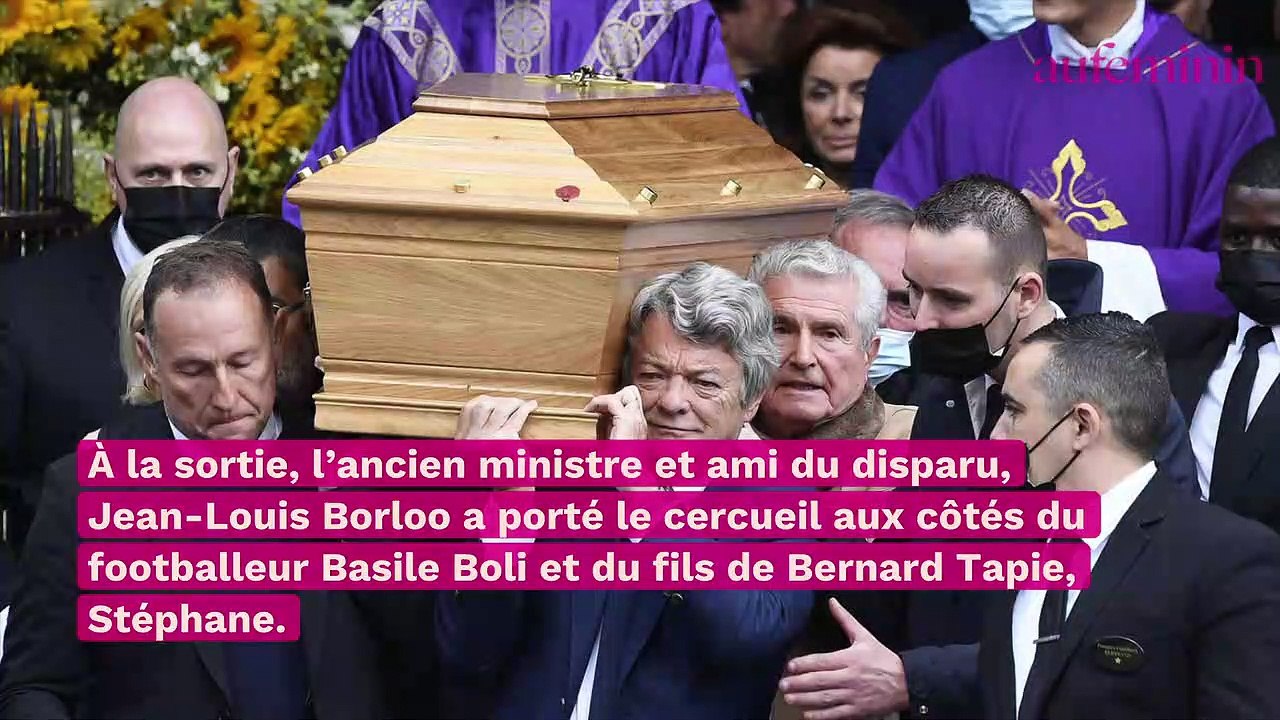 À l'enterrement de Bernard Tapie, la sortie de l'église de Brigitte Macron  et Nicolas Sarkozy fait le buzz - Vidéo Dailymotion