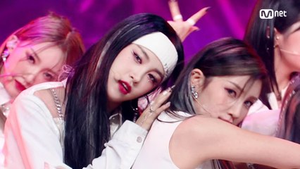 'COMEBACK' 'PIXY(픽시)'의 유혹! '중독 (Addicted)' 무대