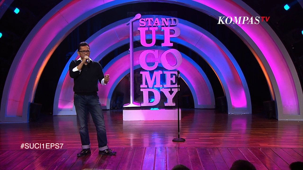 Stand Up Daned Gustama: Surprise, Lamar Kekasih di Atas Panggung - SUCI 1