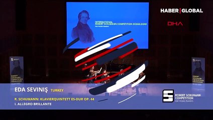 Türk kızı Eda, Almanya’da piyano yarışmasında kendi kategorisinde birinci oldu