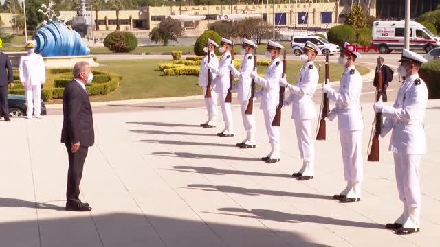 Son dakika haber... Bakan Akar: Saldırıyı gerçekleştiren 5 terörist ölü olarak ele geçirildi