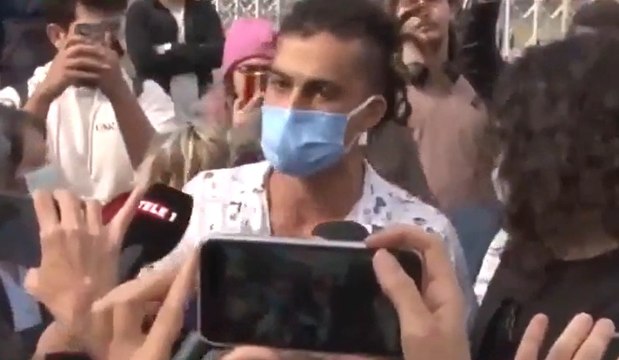 ‘Ne kadar provokatörsün’ deyip canlı yayında gözaltına aldılar