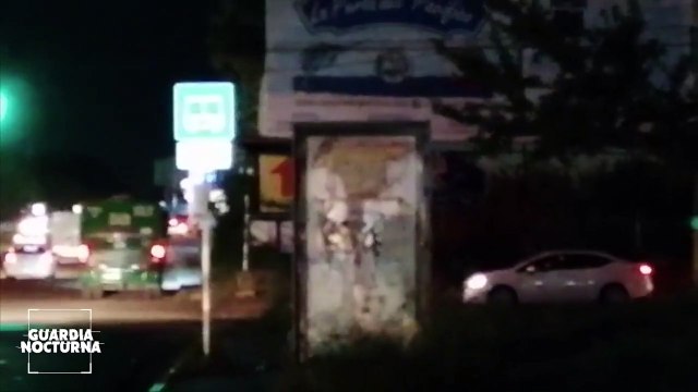 Robos de bancas, cabinas telefónicas y asaltos en el camellón principal de la avenida Patria