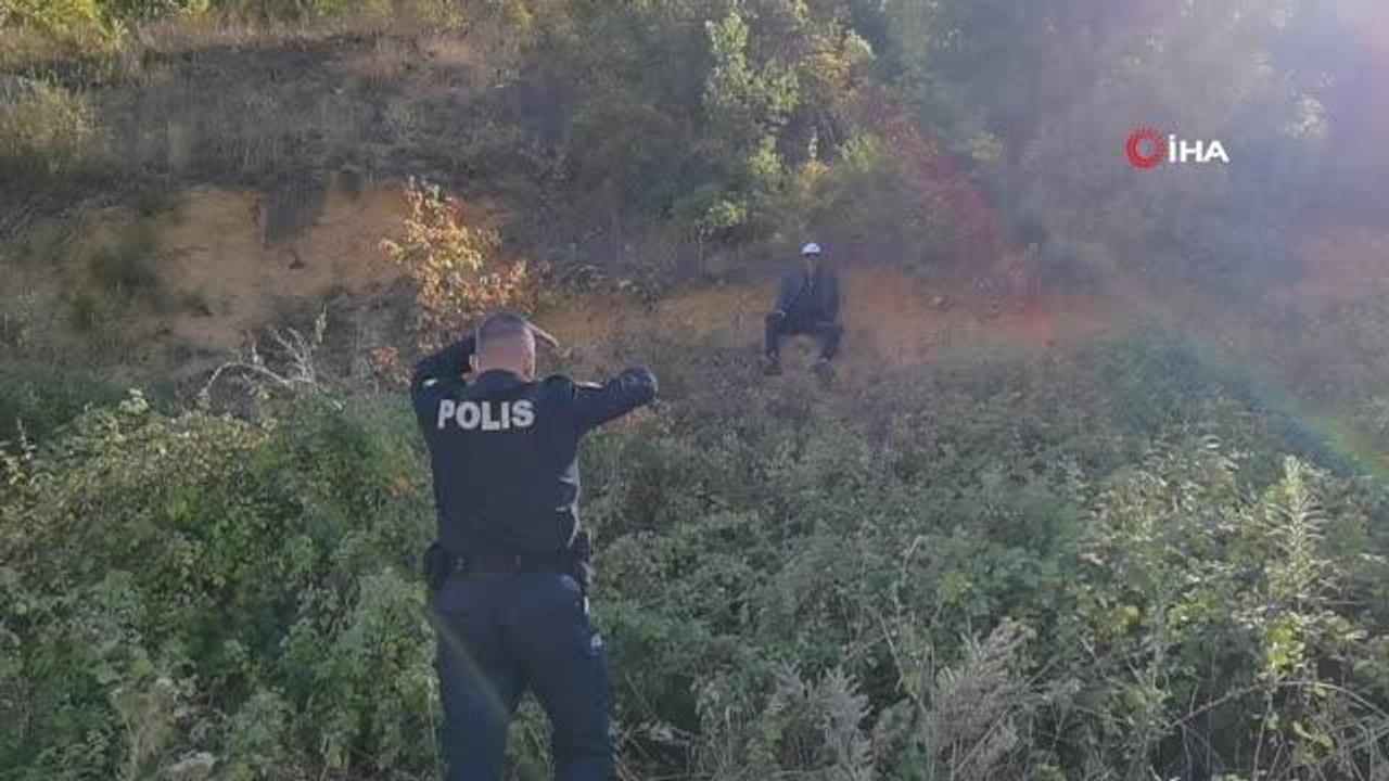 Son Dakika | Yamaçta mahsur kalan zihinsel engelli adamı polis ekipleri böyle kurtardı