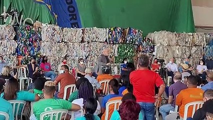 Lula visita catadores do DF