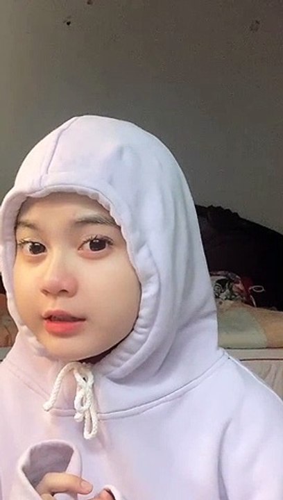 Beautiful girl||Una official