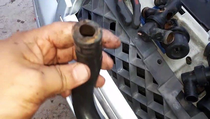 cambio de valvula calefaccion Corsa - Vídeo Dailymotion