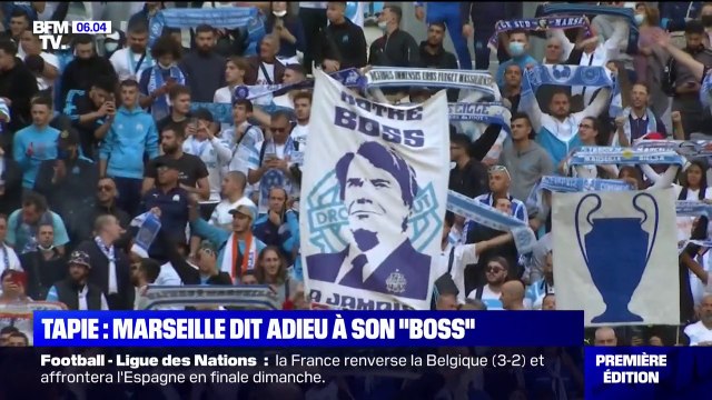 Les supporters de l'OM rendent hommage à Bernard Tapie au stade Vélodrome