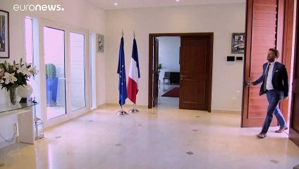 شاهد: طائر مَيْنة أفغاني هارب من طالبان ينطق كلمات بالفرنسية