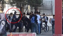 Burası Teksas değil, Diyarbakır'da bir okulun önü! Öğrencilerin bıçaklı kız kavgası kamerada
