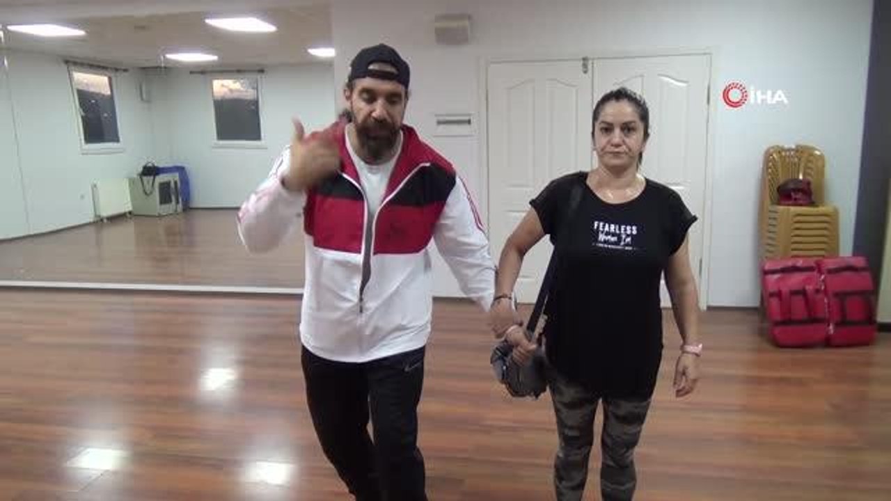 Kadınlar şiddete karşı savunma sporu öğreniyor