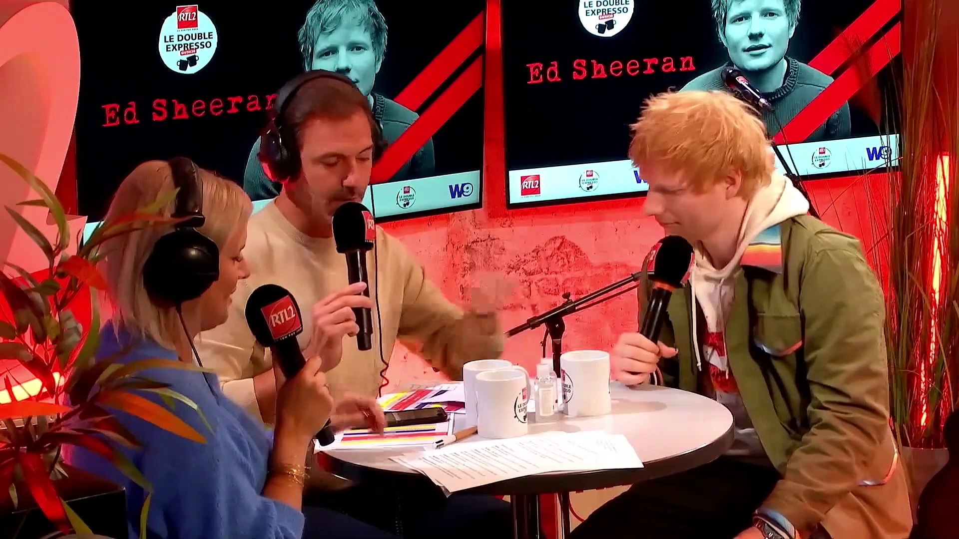 PÉPITE - Ed Sheeran en live et en interview dans Le Double Expresso RTL2  (08/10/21) - Vidéo Dailymotion