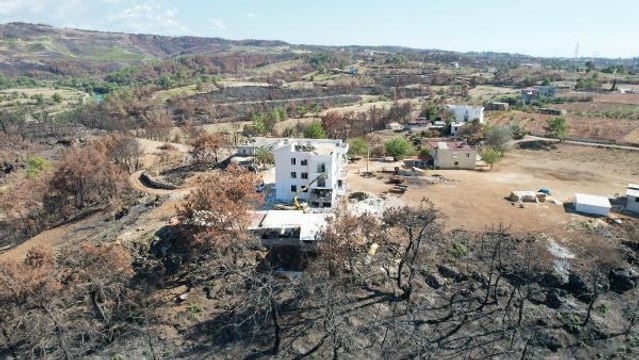 MANAVGAT'TA YANAN EVLER BAĞIŞLARLA YENİLENİYOR