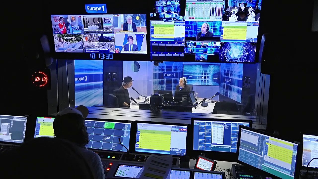 Arthur H, auteur-compositeur-interprète