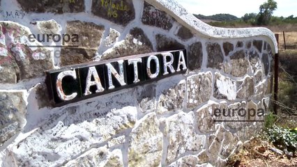 Cantora luce pintadas a favor y en contra de Isabel Pantoja