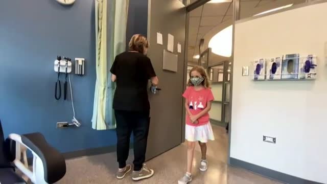 Pfizer y BioNTech piden que se autorice el uso de emergencia de su vacuna para niños de 5 a 11 años