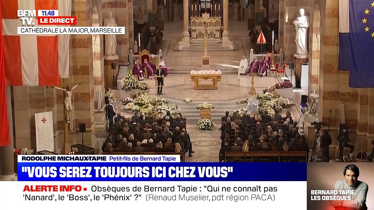 Sophie Tapie gênée par une anecdote de son neveau Rodolphe Tapie lors des obsèques de Bernard Tapie en la cathédrale de La Major à Marseille.