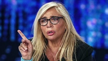 “Attenti, ve lo dico io”. Mara Venier, la denuncia pubblica dopo la scoperta sul web