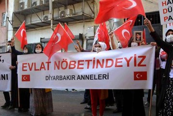 Diyarbakır annelerinden Hakkarili annelere destek