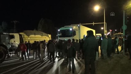 Şeker pancarı üreticileri "alım işlemlerinin yavaş ilerlediği" iddiasıyla eylem yaptı