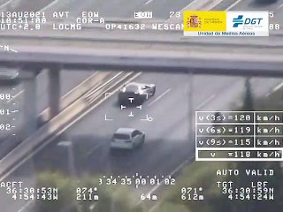 VÍDEO: mirar el móvil mientras conduces, con la nueva Ley de Tráfico, conllevará 6 puntos en vez de 3 y 200 euros