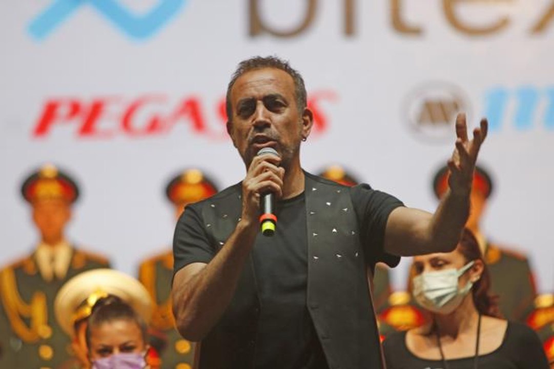 Rus Kızılordu Korosu ve Haluk Levent Fethiye'de konser verdi