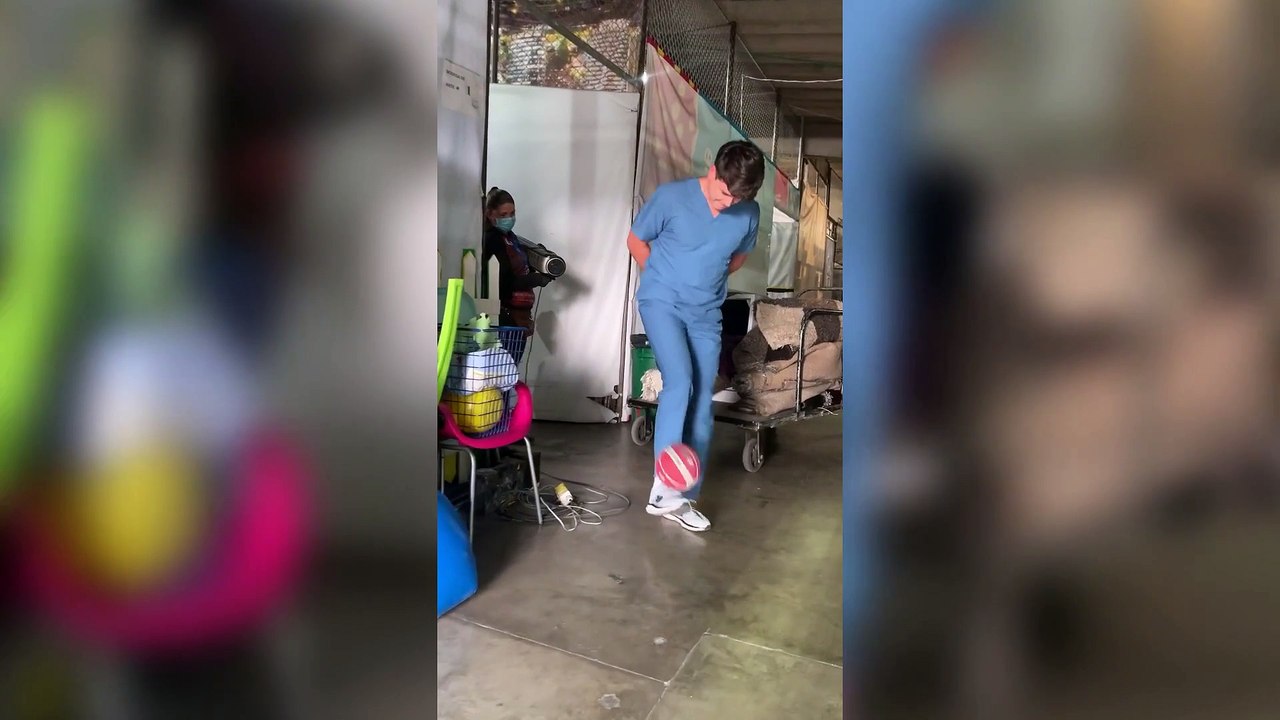 Sebastián Gómez de Enfermeras y su talento oculto con el balón en grabaciones