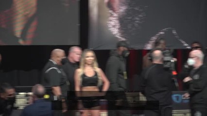 Download Video: Wilder and Fury weigh-in ahead of heavyweight bout