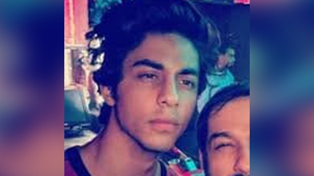 Aryan Khan के Religion पर मां Gauri Khan का खुलासा, Shahrukh Khan Advice चौंका देगी | Boldsky