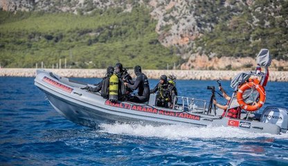 SU ALTI TİMLERİ, 22 METRE DERİNLİKTEKİ SUÇ ALETİNİ 2 DAKİKADA BULDU