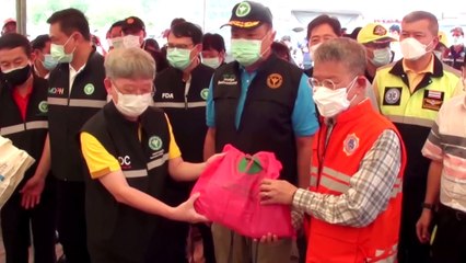อ่างทอง รองนายกอนุทินลงพื้นที่ติดตามสถานการณ์อุทกภัย