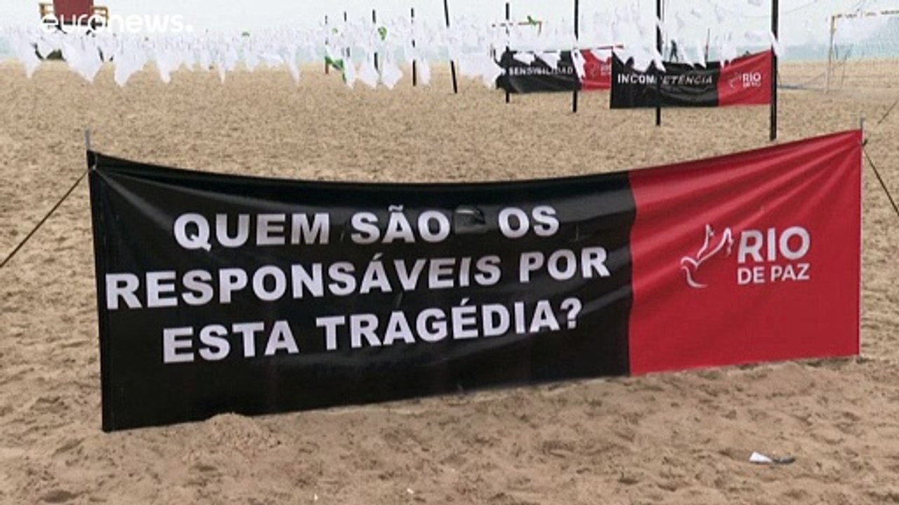 600 weiße Tücher für mehr als 600.000 Corona-Tote in Brasilien