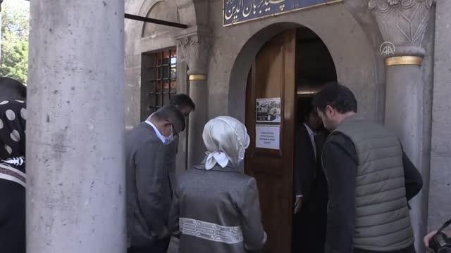 Gelecek Partisi Genel Başkanı Davutoğlu, ziyaretlerde bulundu
