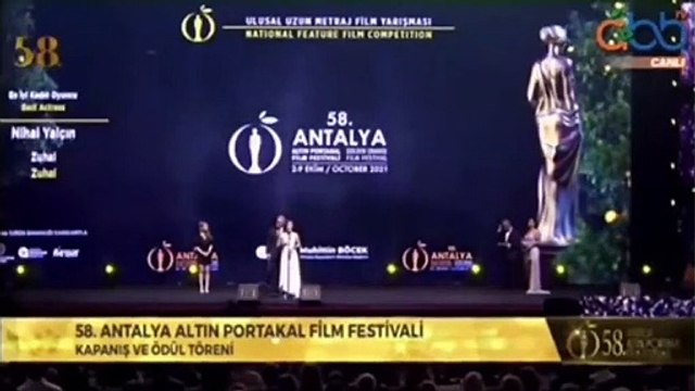 En iyi kadın oyuncu seçilen Nihal Yalçın: İstanbul Sözleşmesi'nden vazgeçmeyelim