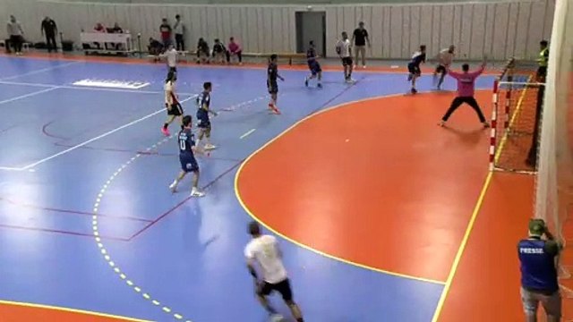 images maritima: les dernières secondes du match Martigues Handball Toulouse