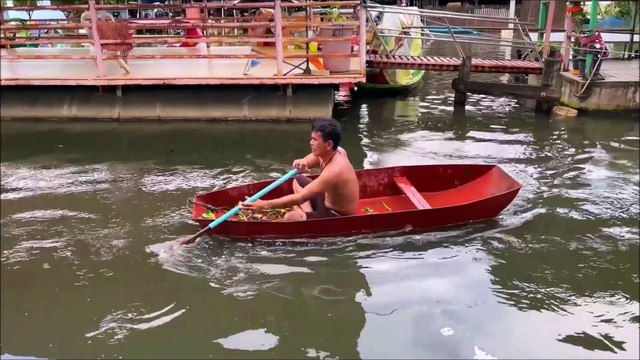 Bang Bua Thong Rivers still at a safe level amid flooding in many other provinces in Thailand.
