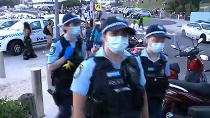 Some Sydneysiders celebrate early ahead of restrictions easing tomorrow